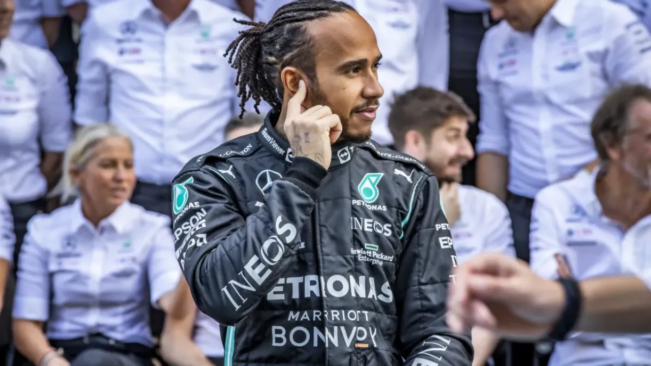 ABU DHABI, UNITED ARAB EMIRATES - DECEMBER 12: #44, Lewis Hamilton, GBR, Mercedes AMG F1 Team during the Grand Prix Formula 1 of Abu Dhabi, at Yas Marina Circuit on December 12, 2021 in Abu Dhabi, United Arab Emirates. (Photo by Cristiano Barni ATPImages/Getty Images)