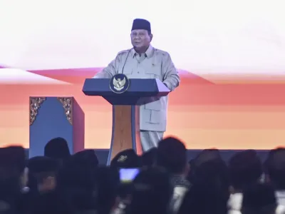Presiden Prabowo Subianto berpidato saat menghadiri penutupan Musyawarah Nasional (Munas) VI Partai Keadilan Sejahtera (PKS) di Jakarta, Senin (29/9/2025). Munas VI PKS tersebut mengusung tema Kokoh Bersama, Majukan Indonesia. ANTARA FOTO/Hafidz Mubarak A/bar