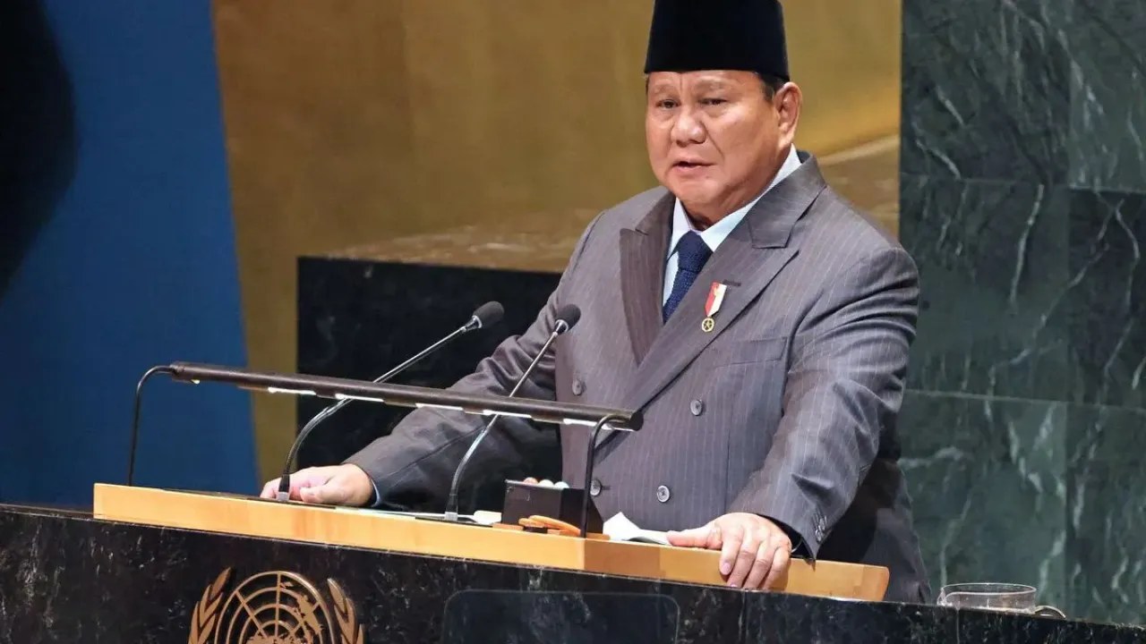 Presiden Indonesia Prabowo Subianto berbicara dalam KTT Perserikatan Bangsa-Bangsa (PBB) tentang Palestina di Markas Besar PBB di New York, Amerika Serikat, Senin (22/9/2025) waktu setempat. Prabowo dijadwalkan bertemu Donald Trump dan pemimpin Arab-Muslim di Sidang Umum PBB, bahas masa depan Palestina.