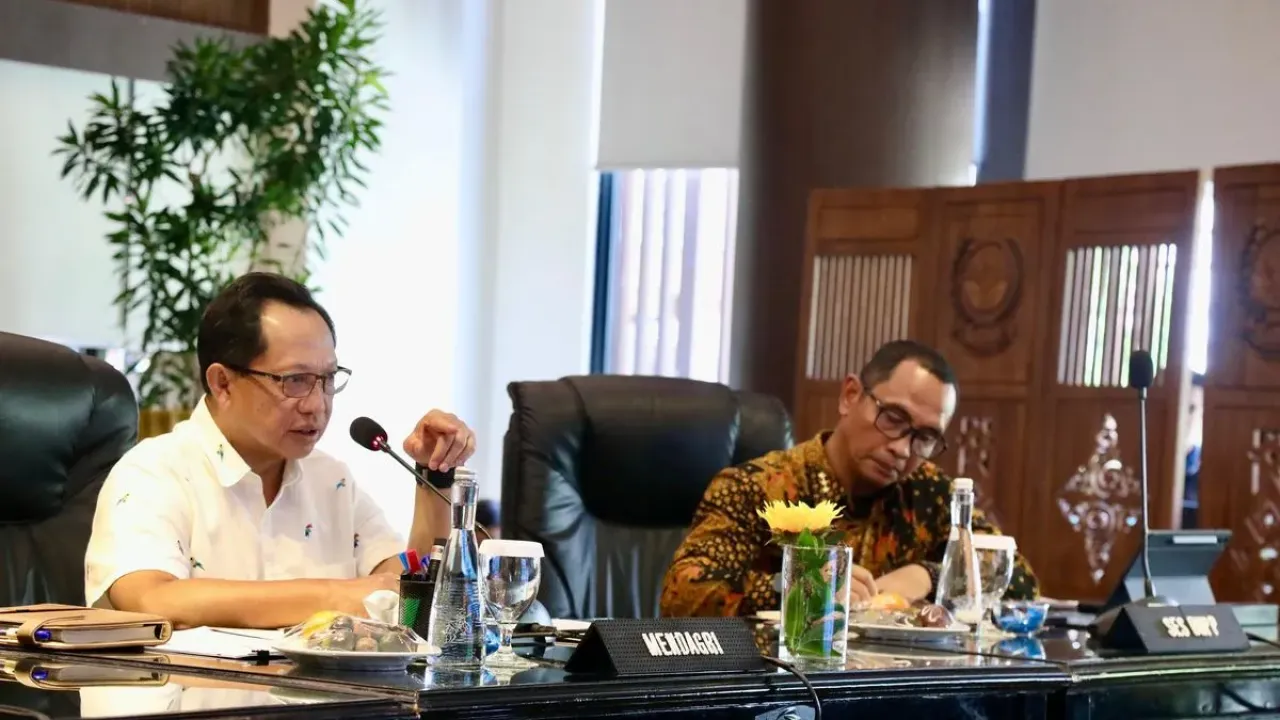 Menteri Dalam Negeri (Mendagri) Muhammad Tito Karnavian menggelar Rapat Konsinyering Rencana Kerja dan Anggaran (RKA) Tahun 2026 di Rancamaya, Bogor, Jawa Barat, pada 26?28 September 2025.