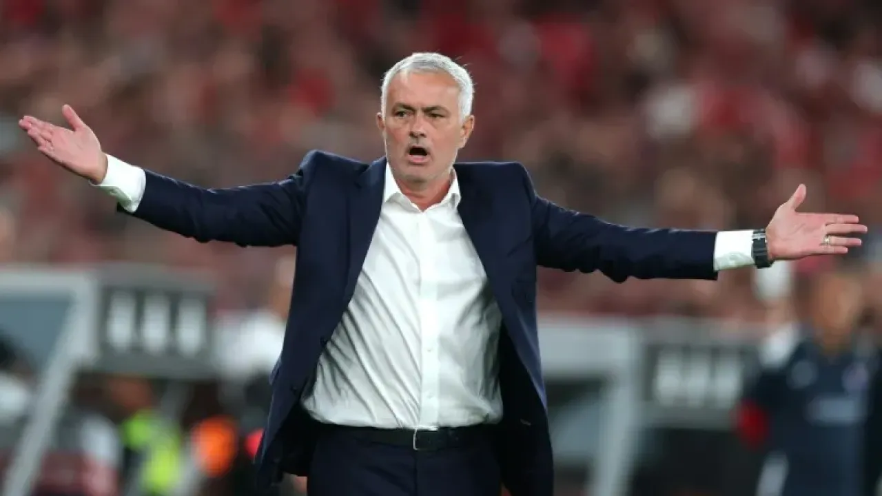 Benfica's Portuguese coach Jose Mourinho will return to face Chelsea at Stamford Bridge, where he won three Premier League titles (PATRICIA DE MELO MOREIRA)