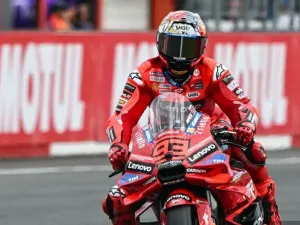 Pebalap MotoGP Ducati Lenovo Team, Marc Marquez, beraksi dalam MotoGP Jepang 2025 di Mobility Resort Motegi di Motegi, prefektur Tochigi pada 28 September 2025. (Foto oleh Toshifumi KITAMURA / AFP)