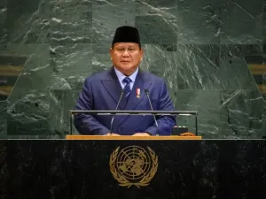 Presiden Republik Indonesia Prabowo Subianto saat berpidato dalam Sidang Majelis Umum Ke-80 Perserikatan Bangsa-Bangsa (PBB) di Markas Besar PBB, Manhattan, New York, Selasa (23/9/2025). Pidato Prabowo di KTT PBB tentang Palestina disorot media arus utama Malaysia, dari BERNAMA hingga The Star.