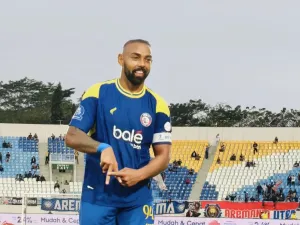 Pemain asing Arema FC Dalberto Luan Belo berhasil cetak gol saat laga pekan ke-3 Super League 2025-2026 melawan Bhayangkara Presisi Lampung FC di Stadion Kanjuruhan Kepanjen, Kabupaten Malang, Jumat (22/8/2925). 
