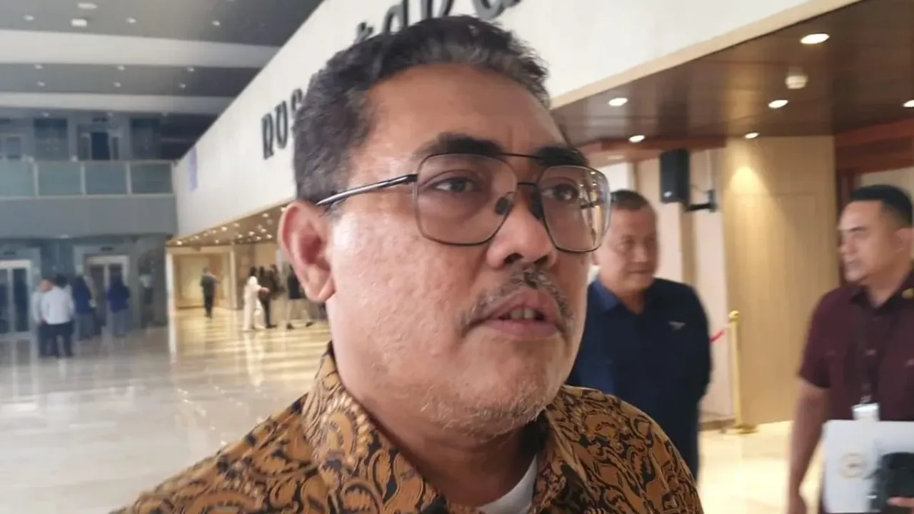 Ketua Fraksi PKB di DPR RI Jazilul Fawaid di Kompleks Parlemen, Jakarta, Senin (22/9/2025).