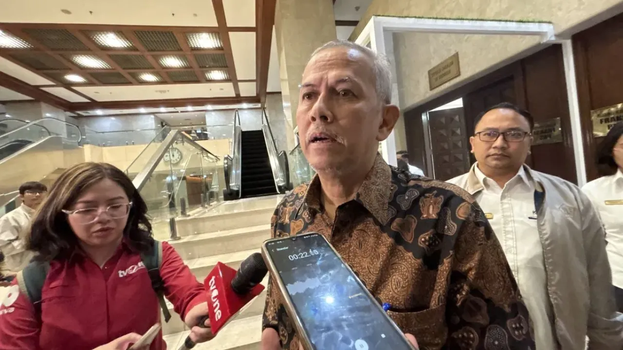 Wamenkeu, Anggito Abimanyu, usai mengikuti fit and proper test di DPR