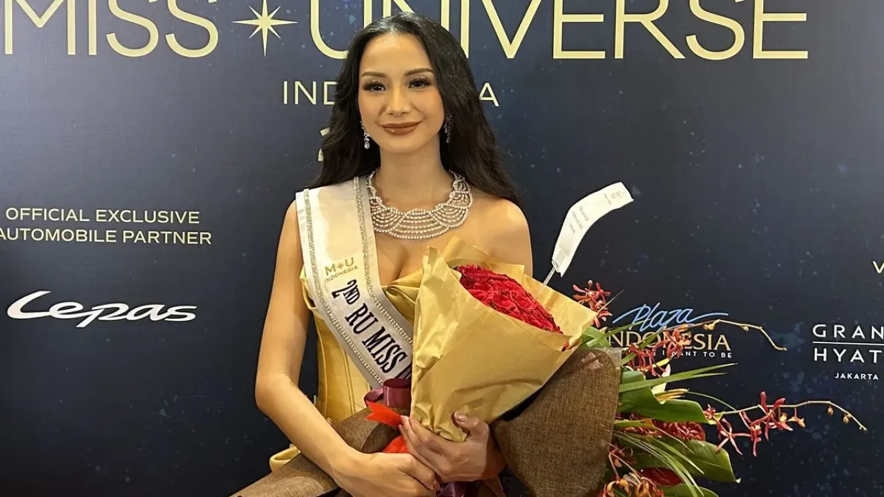 2nd Runner Up Miss Universe Indonesia 2025 Kirana Larasati dalam Grand Final Zetrix Miss Universe Indonesia 2025 di Opus Grand Ballroom, The Tribrata, Jakarta Selatan, Senin (22/9/2025).