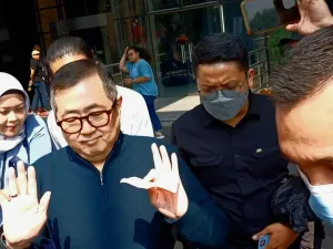 Pengusaha Bambang Rudijanto Tanoeseodibjo bungkam usai menjalani diperiksa penyidik Komisi Pemberantasan Korupsi (KPK) selama sekitar tiga jam, Kamis (14/12/2023).