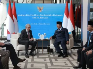 Presiden Republik Indonesia Prabowo Subianto bertemu tokoh filantropi dunia sekaligus pendiri Gates Foundation, Bill Gates, di Landmark Room, Lantai 29, Hotel Millennium Hilton New York One UN Plaza, pada Selasa (23/9/2025).