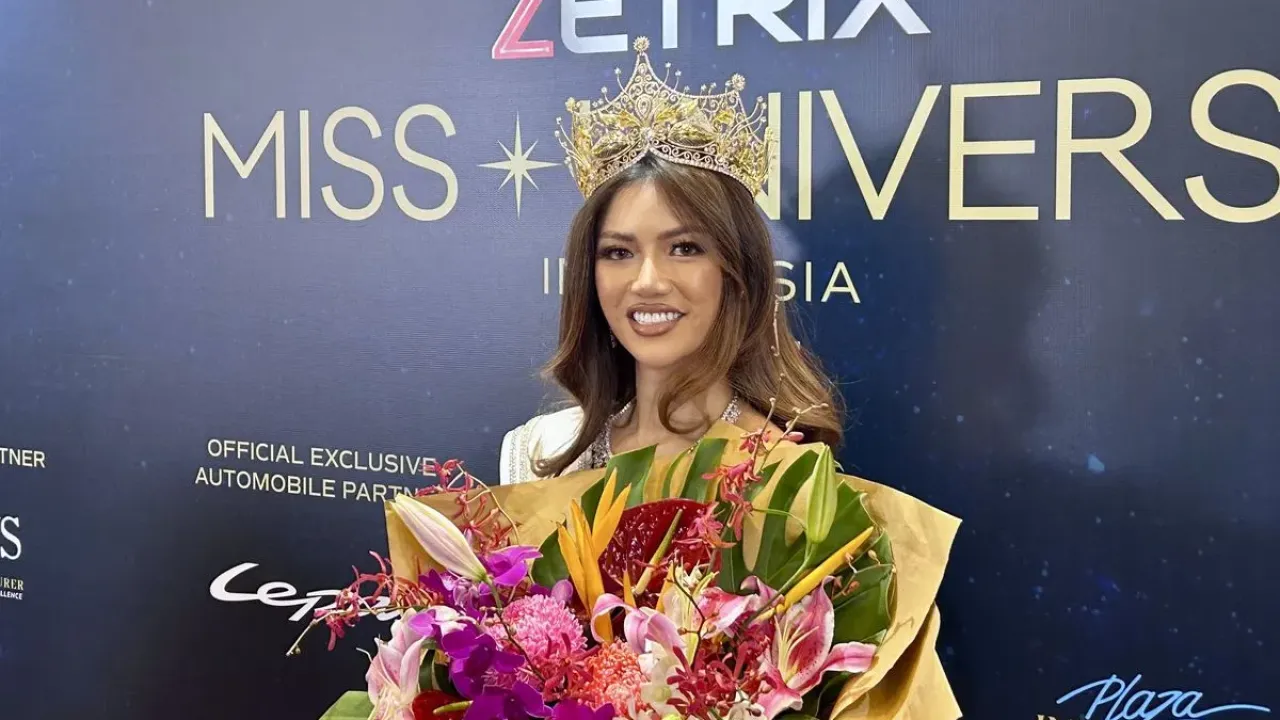 Sanly Liu resmi dinobatkan sebagai Miss Universe Indonesia 2025 pada malam Grand Final Zetrix Miss Universe Indonesia 2025 yang berlangsung di Opus Grand Ballroom, The Tribrata, Jakarta Selatan, Senin (22/9/2025).