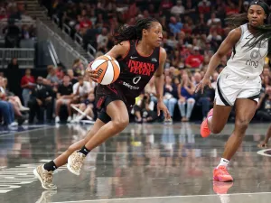 Kelsey Mitchell scored 34 points in helping the Indiana Fever to victory over the Las Vegas Aces on Sunday.