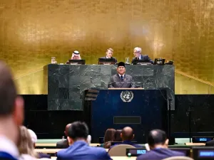 Presiden Republik Indonesia, Prabowo Subianto dalam Konferensi Internasional Tingkat Tinggi (KTT) untuk Penyelesaian Damai atas Masalah Palestina dan Implementasi Solusi Dua Negara yang digelar di Gedung Majelis Umum Perserikatan Bangsa-Bangsa (PBB), New York, Amerika Serikat, pada Senin (22/9/2025).