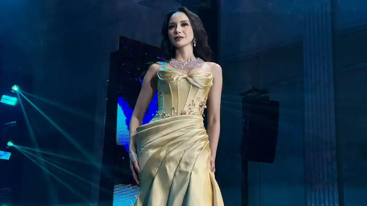 2nd Runner Up Miss Universe Indonesia 2025 Kirana Larasati dalam Grand Final Zetrix Miss Universe Indonesia 2025 di Opus Grand Ballroom, The Tribrata, Jakarta Selatan, Senin (22/9/2025).