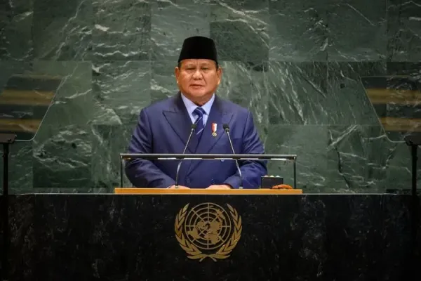 Presiden Republik Indonesia Prabowo Subianto saat berpidato dalam Sidang Majelis Umum Ke-80 Perserikatan Bangsa-Bangsa (PBB) di Markas Besar PBB, Manhattan, New York, Selasa (23/9/2025).
