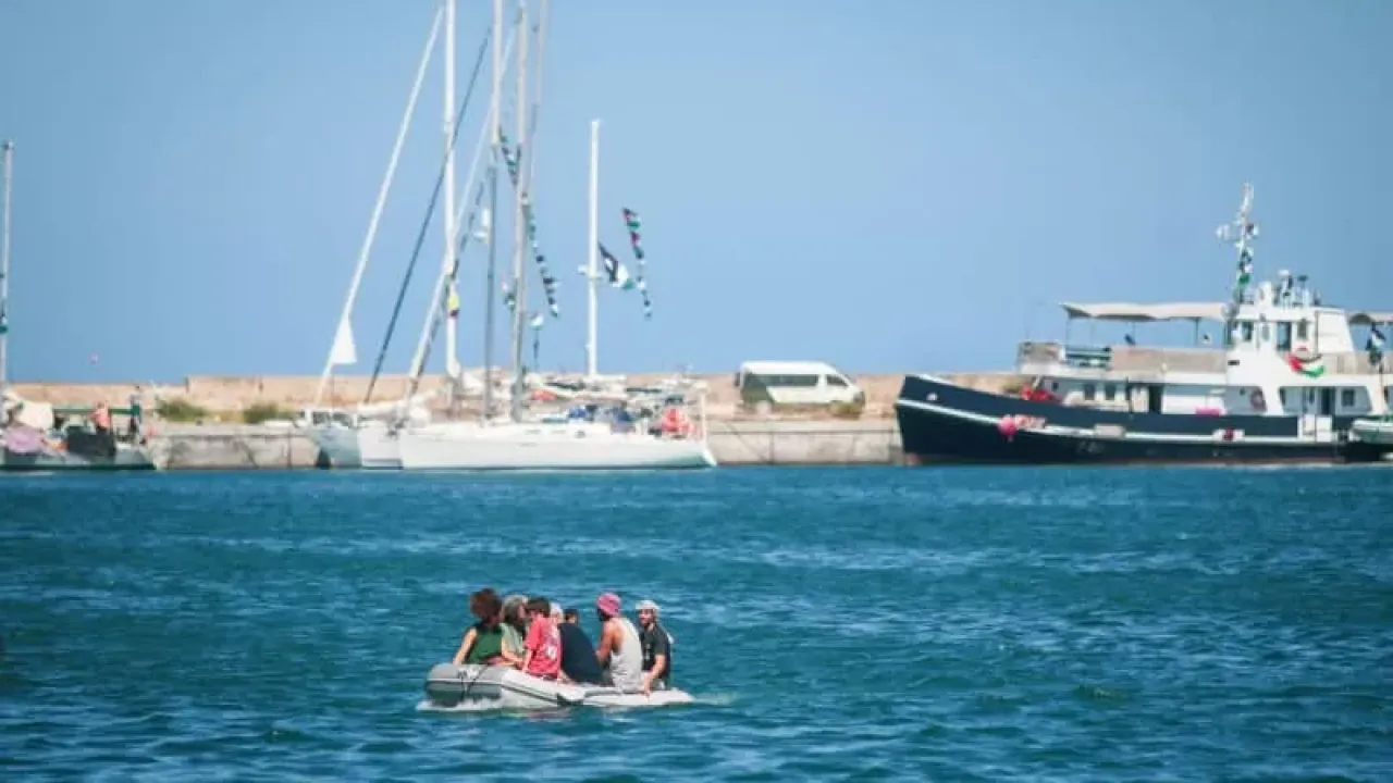 The Global Sumud Flotilla docks at the port of Bizerte, in northern Tunisia. The flotilla, which aims to break Israel&#39;s blockade on Gaza, has postponed its departure to Saturday due to logistical reasons, according to organizers. Hasan Mrad/ZUMA Press Wire/dpa