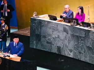 Presiden Prabowo Subianto saat menyampaikan pidatonya pada Sidang Majelis Umum ke-80 Perserikatan Bangsa-Bangsa (PBB) di New York, Amerika Serikat, pada Selasa (23/9/2025).