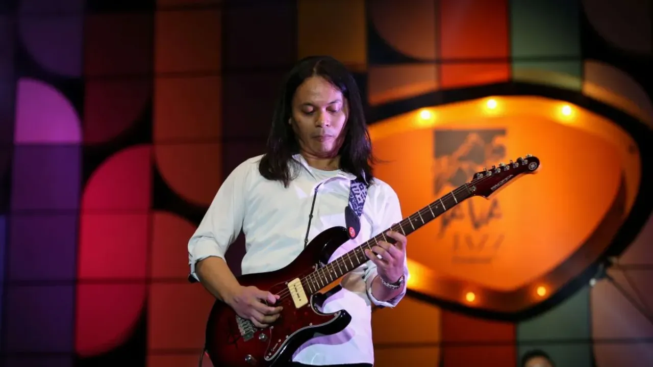 ZAD (Zendhy Kusuma, Andra Ramadhan, Denny Chasmala) menghibur penonton di Java Jazz Festival 2019 di JI Expo Kemayoran, Jakarta, Minggu (3/3/2019) malam.