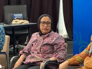 Wakil Kepala BGN Nanik S Deyang dalam jumpa pers di Gedung BGN, Jakarta Pusat, Jumat (26/9/2025). 