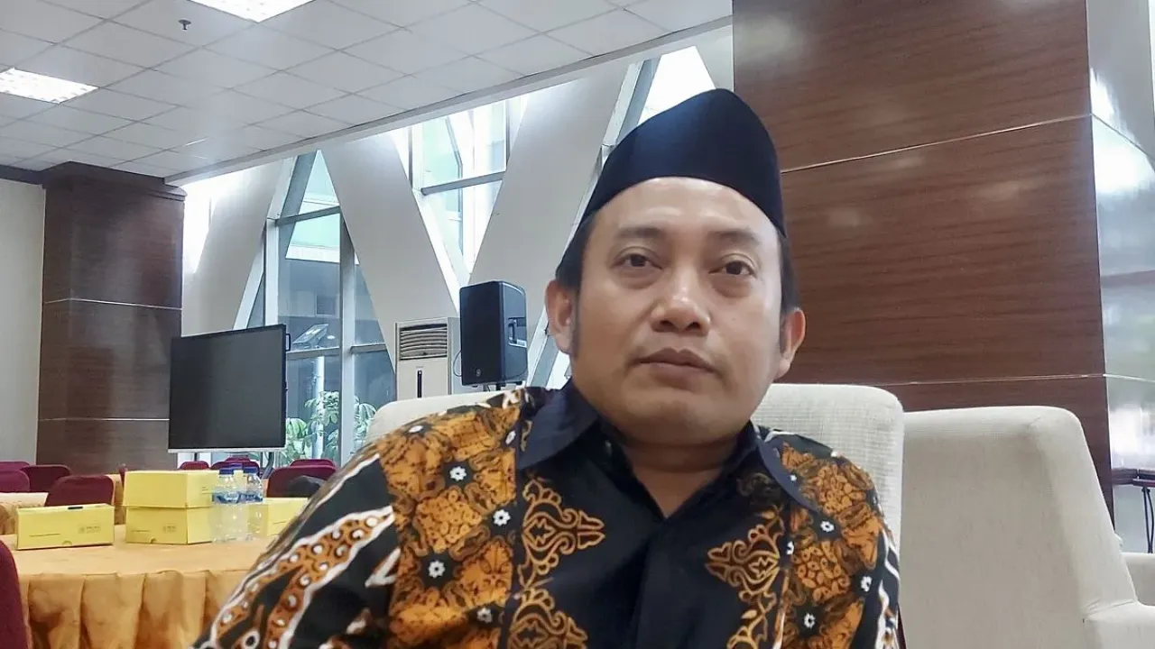 Komisioner KPAI Aris Adi Leksono saat ditemui di Kantor Kemenag, Jakarta Pusat, Jumat (26/9/2025).