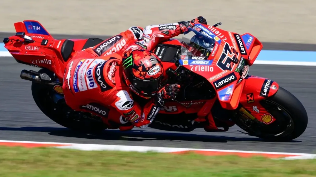 Motorsport photo