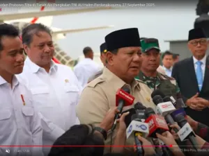 Presiden Prabowo Subianto merespons soal kasus keracunan MBG setibanya di Lanud Halim Perdanakusumah pada Sabtu (27/9/2025).