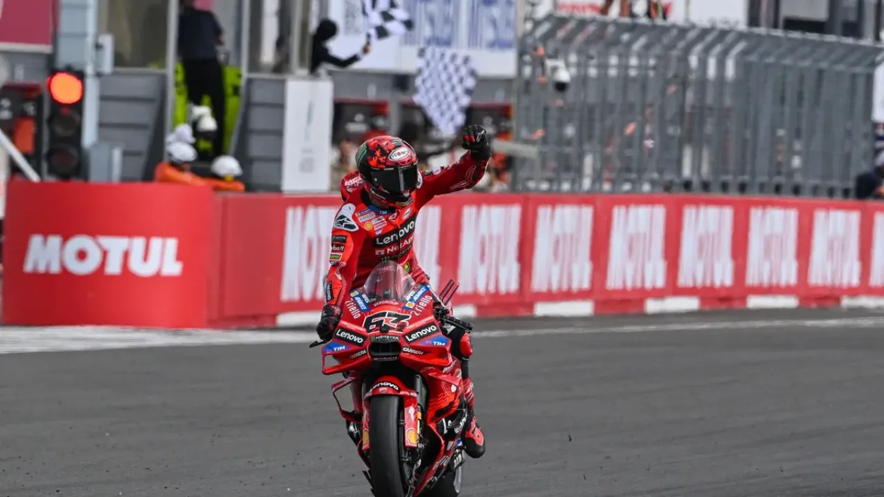 Motorsport photo