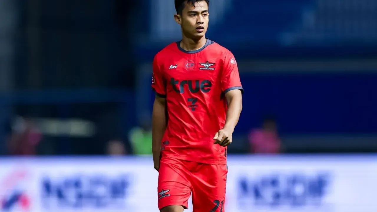 Bek Timnas Indonesia yang kini bermain bagi Bangkok United, Pratama Arhan.