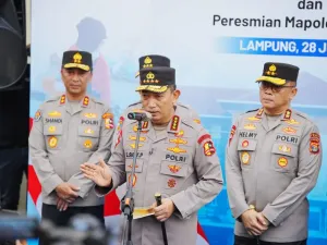 Kapolri Jenderal Listyo Sigit Prabowo saat Groundbreaking 20 Satuan Pelayanan Pemenuhan Gizi (SPPG) bersama dengan jajaran Polda Lampung, Lampung, Senin (28/7/2025). (Dok Humas Polri)