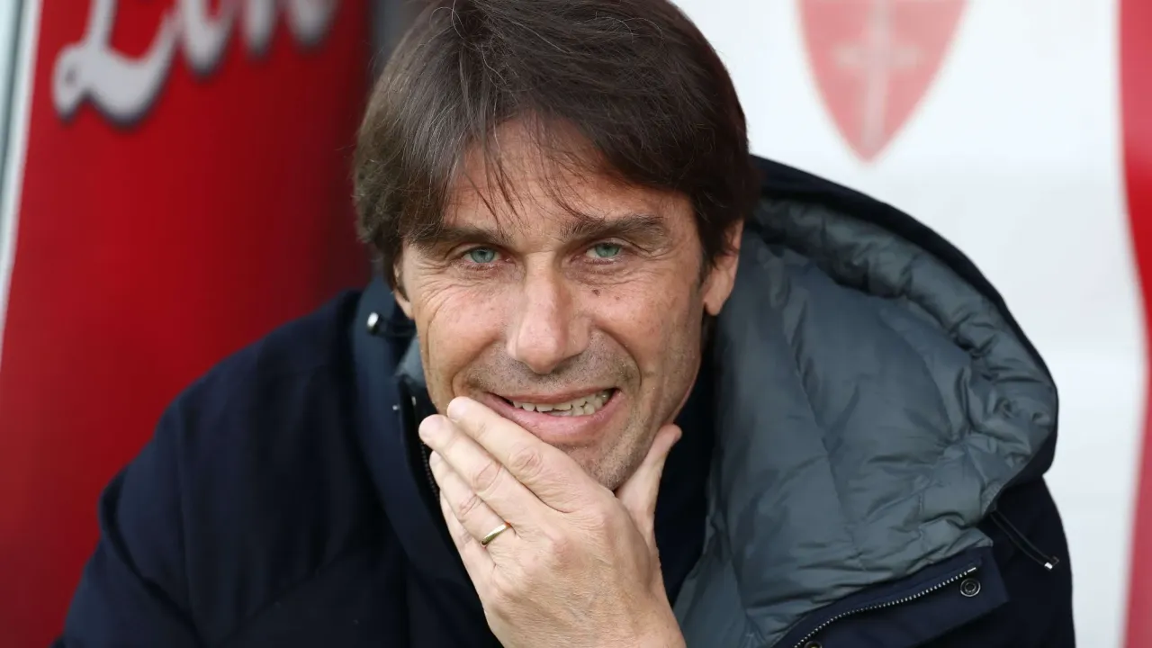 Antonio Conte&#x002019;s Napoli set sights on Rayo Vallecano star