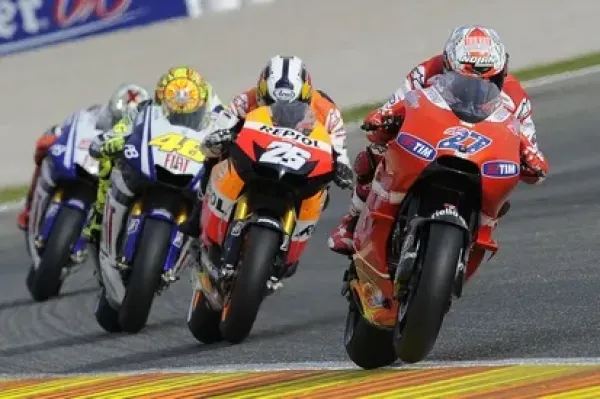 Aprilia Targetkan Kalahkan Marc Marquez di MotoGP 2025 (3)