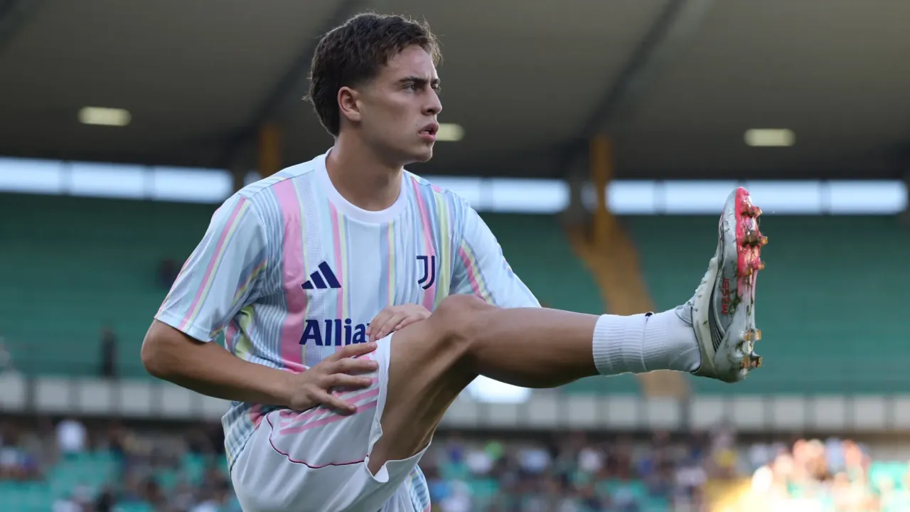 Arsenal told Juventus forward will cost &#x0020ac;100m