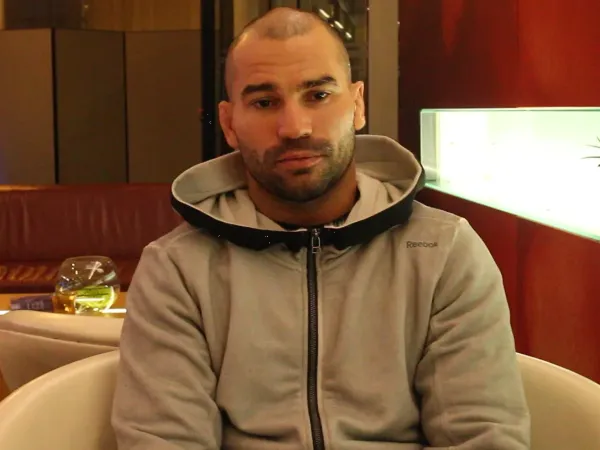 Artem Lobov still believes there’s scope for reconciliation with Conor McGregor amid their whiskey war (Getty)