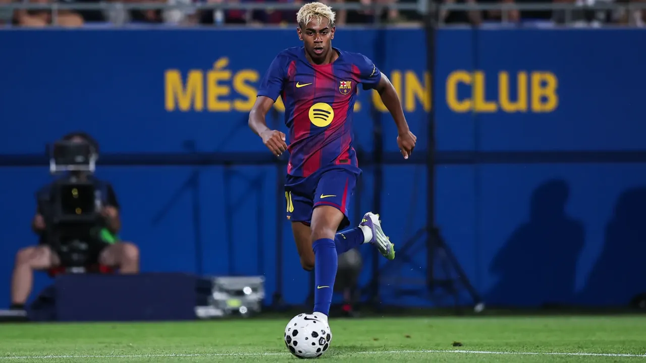 Barcelona Kembali Tempatkan Yamal, Persiapan Melawan Real Sociedad