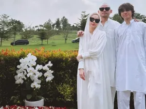 BCL, Noah Sinclair dan Tiko ziarah ke makam Ashraf Sinclair di San Diego Hill, Karawang, Jawa Barat.