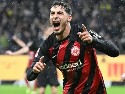 Bundesliga: Far&#xe8;s Cha&#xef;bi makes the team of the week