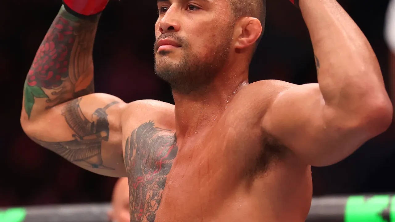 Carlos Ulberg Sentuh Dominick Reyes dalam Kemenangan Methok knockout di UFC Perth