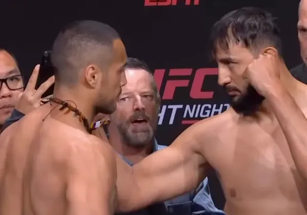 Carlos Ulberg vs. Dominick Reyes - UFC Perth weigh-ins faceoff