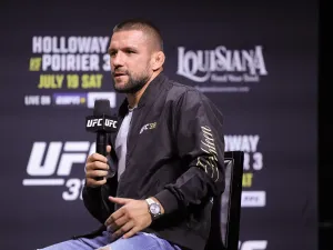 Charles Oliveira Berpeluang Lawan Mateusz Gamrot di UFC Rio (0)