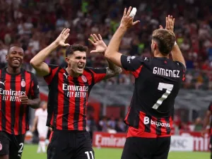 Christian Pulisic melakukan selebrasi dalam laga putaran pertama Coppa Italia 2025-2026 antara AC Milan vs Bari di Stadion San Siro, 17 Agustus 2025;