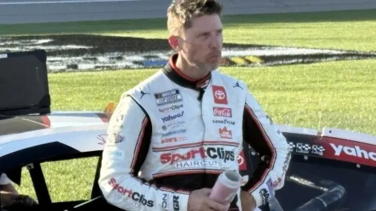 Denny Hamlin Kansas II.jpg