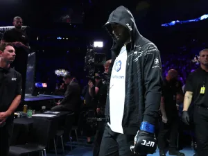 Dominick Reyes Tersungkur KO Telak di UFC Perth