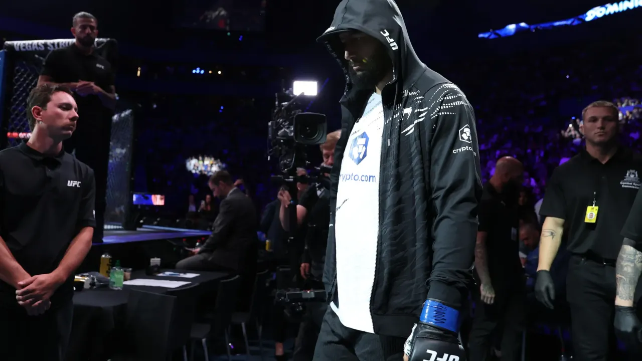 Dominick Reyes Tersungkur KO Telak di UFC Perth