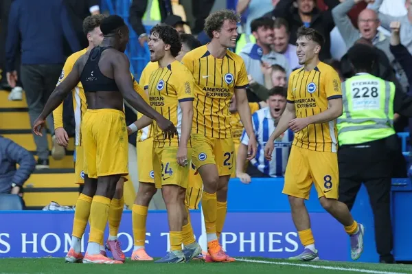 Eks pemain Arsenal bantu kemenangan penting di Premier League (2)