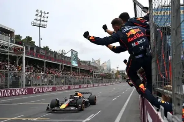 Fernando Alonso Tersendat di Azerbaijan, Masih Mojok di Musim 2025 (3)