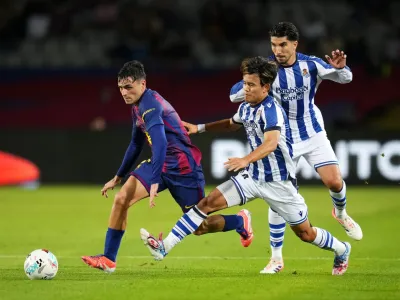 Hansi Flick Puji Kesiapan Barcelona Hadapi PSG (2)