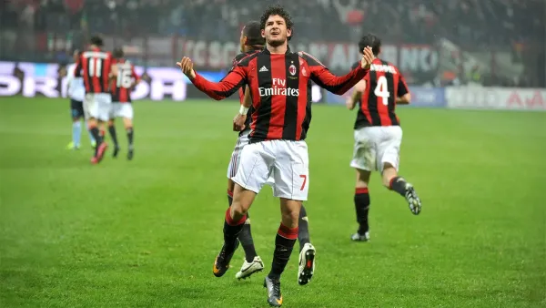 Kemenangan Gemilang AC Milan atas Napoli di San Siro (2)