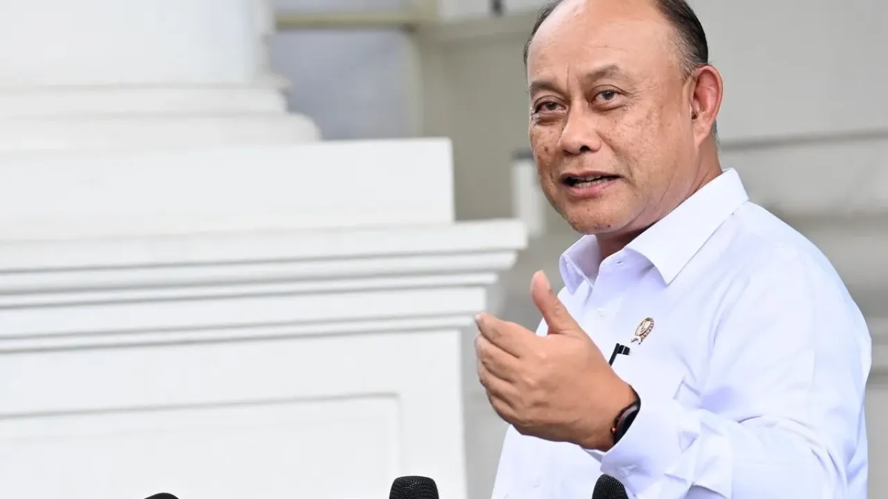 Kepala Badan Gizi Nasional (BGN) Dadan Hindayana di Kompleks Istana Kepresidenan, Jakarta Pusat, Senin (24/2/2025). 
