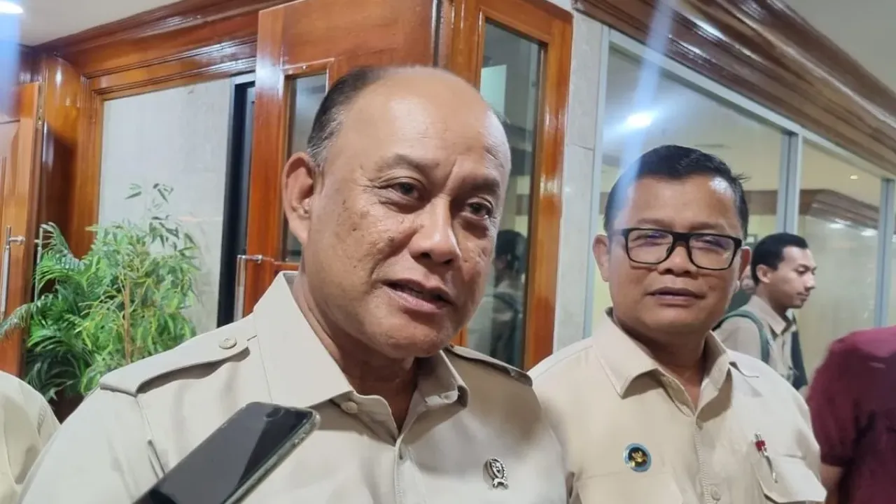 Kepala Badan Gizi Nasional (BGN) Dadan Hindayana saat ditemui di Gedung DPR RI, Jakarta, Kamis (10/7/2025).