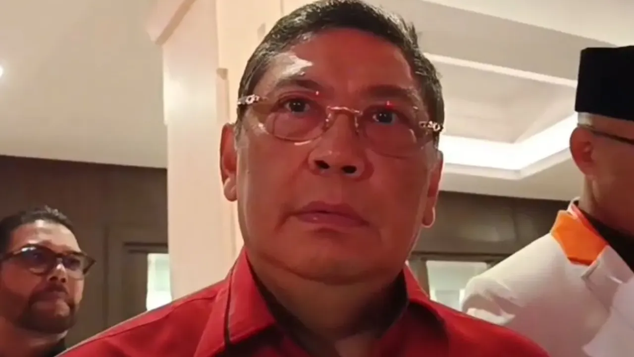 Ketua Komisi I DPR RI, Utut Adianto saat ditemui di Hotel Sultan Hotel, Jakarta, Minggu (28/9/2025).