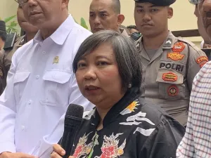 Ketua Komnas Hak Asasi Manusia (HAM) Anis Hidayah di depan Kantor Komnas HAM, Jakarta Pusat, Senin (8/9/2025).